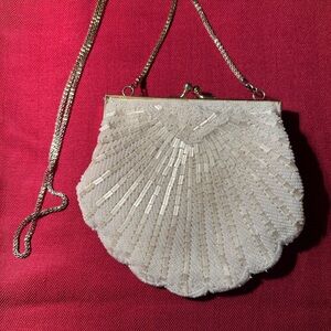 Elegant Pearl White Beaded Purse With Gold Chain Shoulder Strap